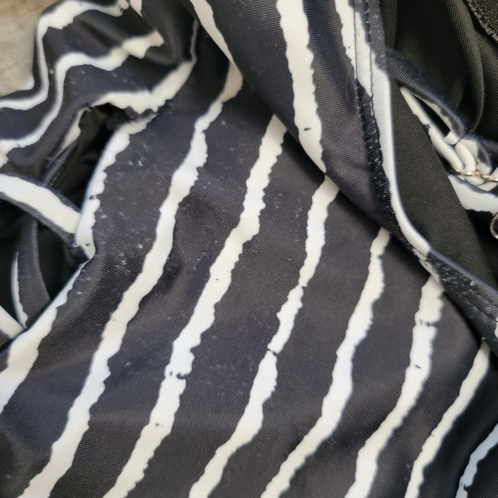 Cupshe Little Lady Black & White Striped One Piece Swimsuit M - Picture 10 of 16